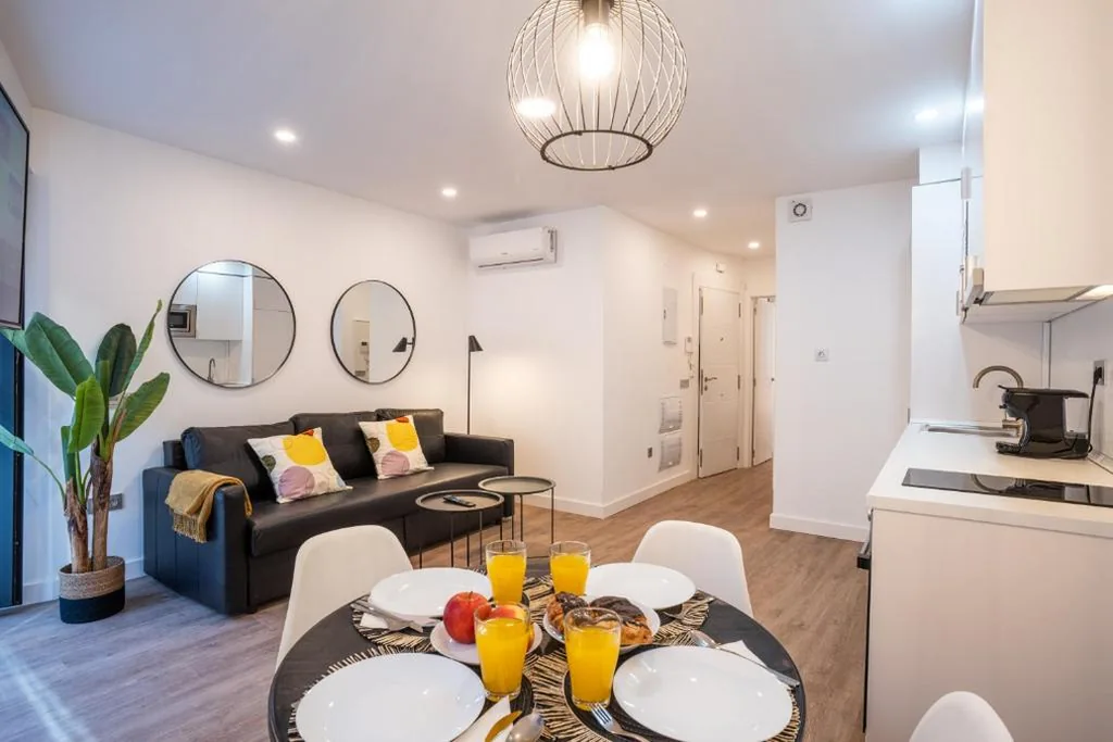 Apartamento con ducha — Trendy Homes Puerta Purchena
