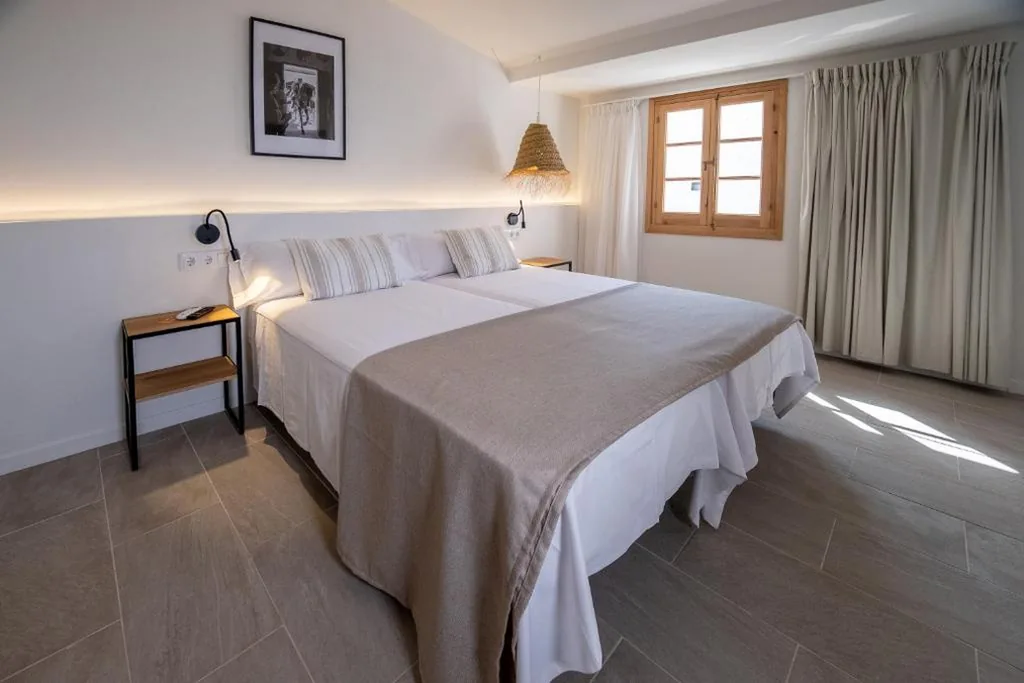 Doppelzimmer – 1 oder 2 Betten — Tres Tocs