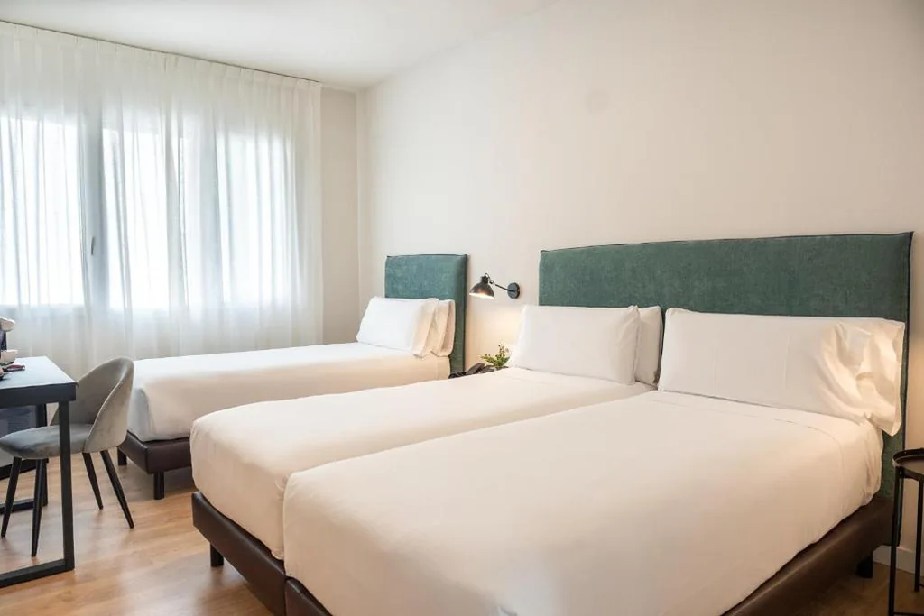Triple Room (2 adults + 1 child) — Tres Torres Atiram Hotel