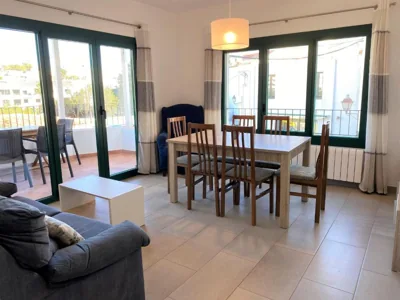 TRILLA - Casa reformada con garaje y terraza — Foto 9