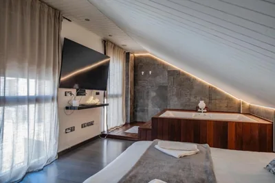 Tríplex con jacuzzi privado y terraza a 1h de Madrid — foto 3