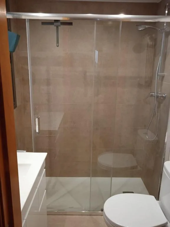 Doppelzimmer mit eigenem Bad — Triplex