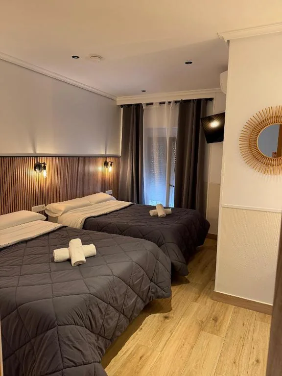 Habitación Cuádruple Clásica — Trípolis Toledo