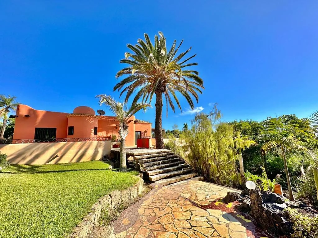 Villa Deluxe — Tropical Garden Finca