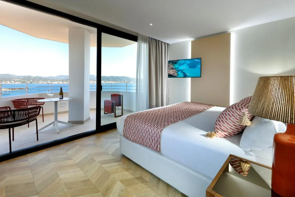 Quarto Duplo Deluxe com vista mar — TRS Ibiza Hotel - Adults Only