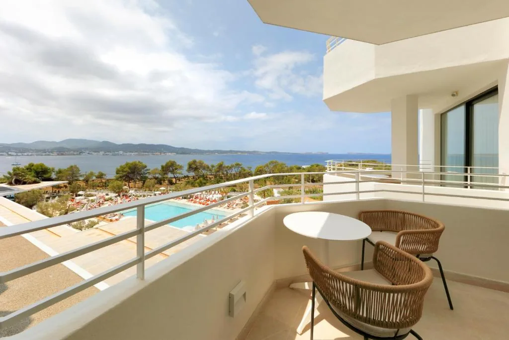 Suite Junior com vista mar — TRS Ibiza Hotel - Adults Only