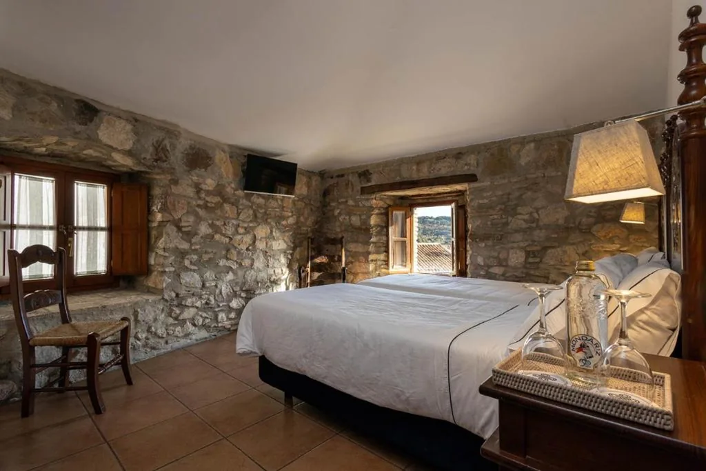 Tugasa Hotel y Apartamentos rurales La Posada