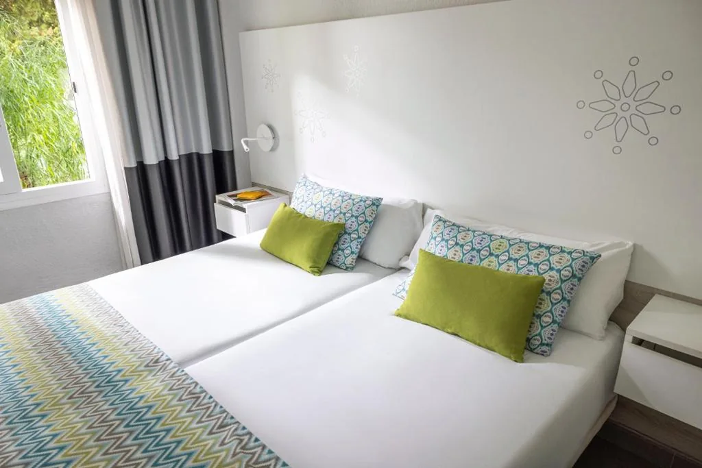 家庭双人间（2位成人） — TUI MAGIC LIFE Cala Pada - All Inclusive