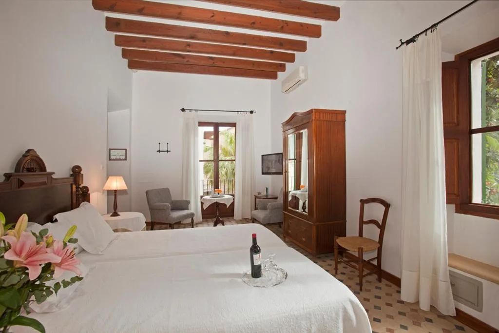 Habitación Doble - 2 camas — Turismo de Interior S'Ardeviu