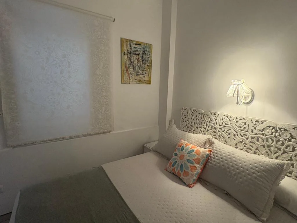 Habitación Doble Interior - Adaptada para personas con discapacidad — Un Patio al Sur