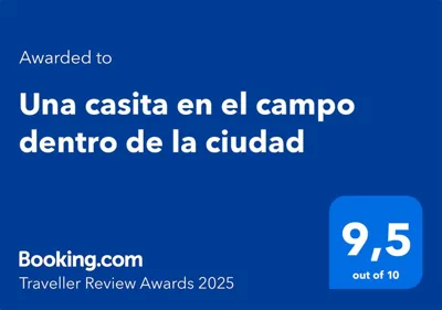 Una casita en el campo dentro de la ciudad — Foto 8