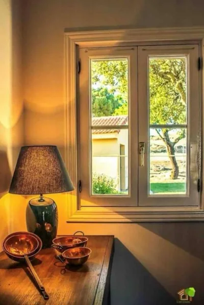 Una casita en el campo dentro de la ciudad — Foto 9
