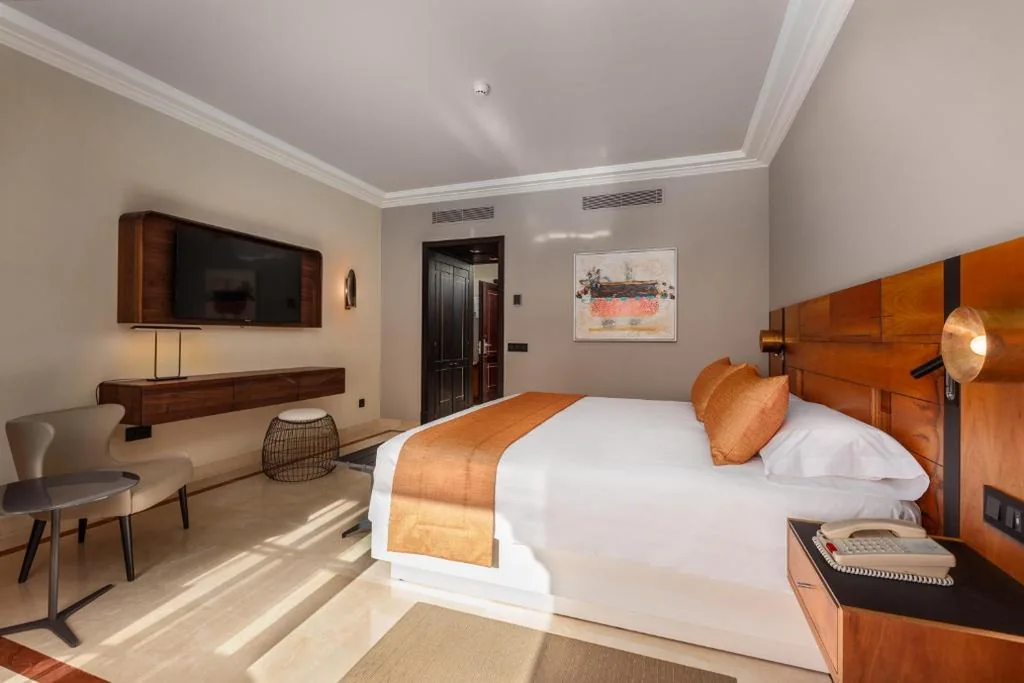 Unique Deluxe Zimmer — Unique Club at Lopesan Costa Meloneras Resort