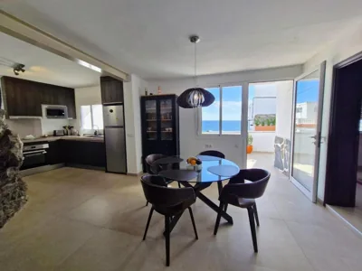 Unique house with cave by the sea with private terrace — 写真 12