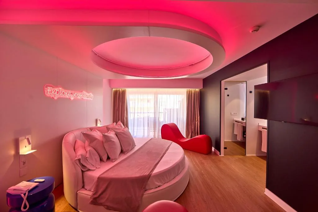 Suite Naughty — Universal Hotel Neptuno - Adults Only