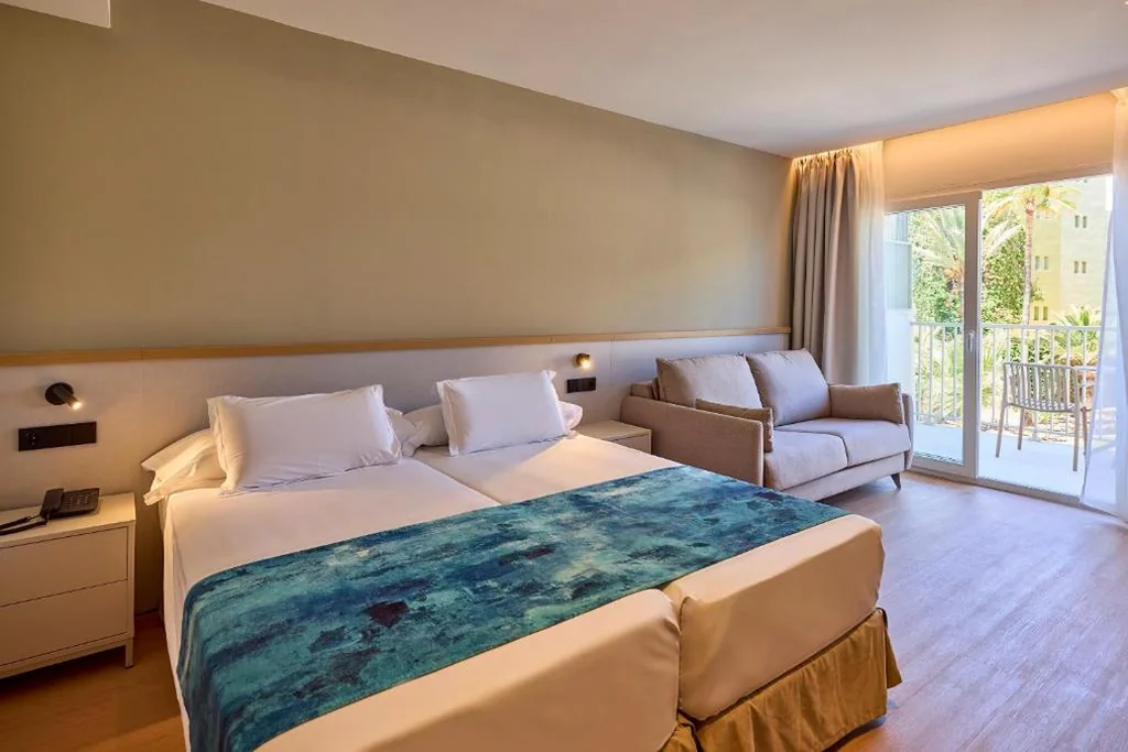 Camera familiare — Universal Hotel Romantica
