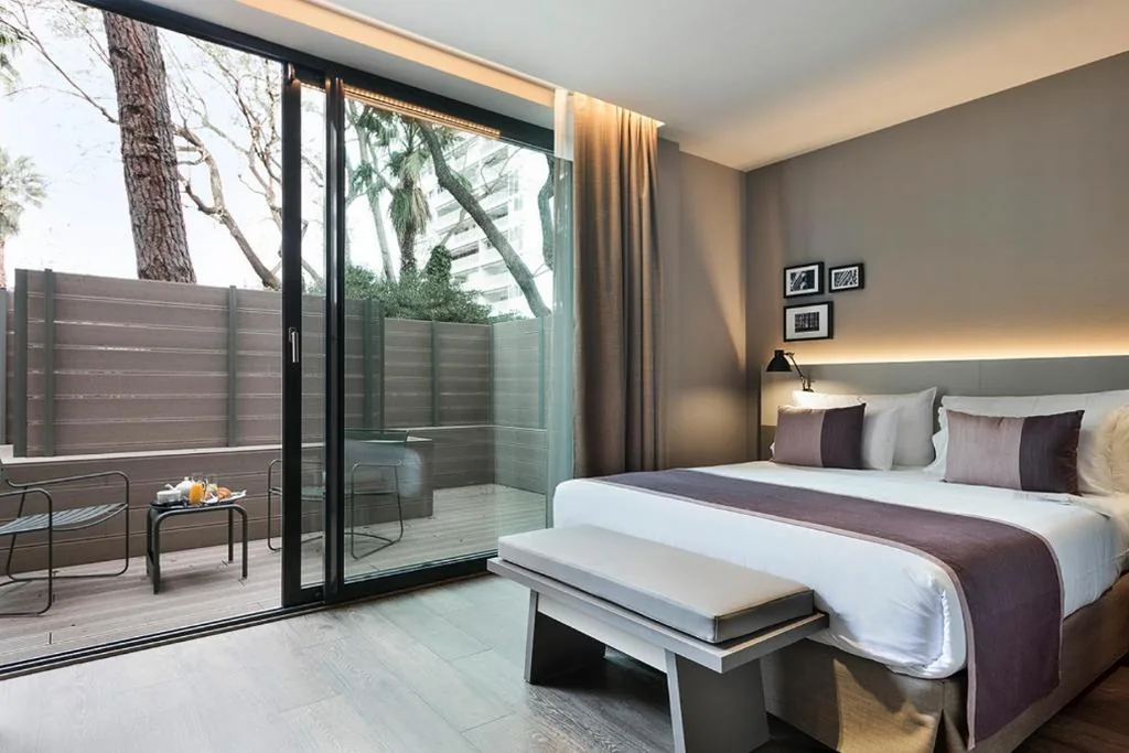 Chambre Double avec terrasse — Upper Diagonal