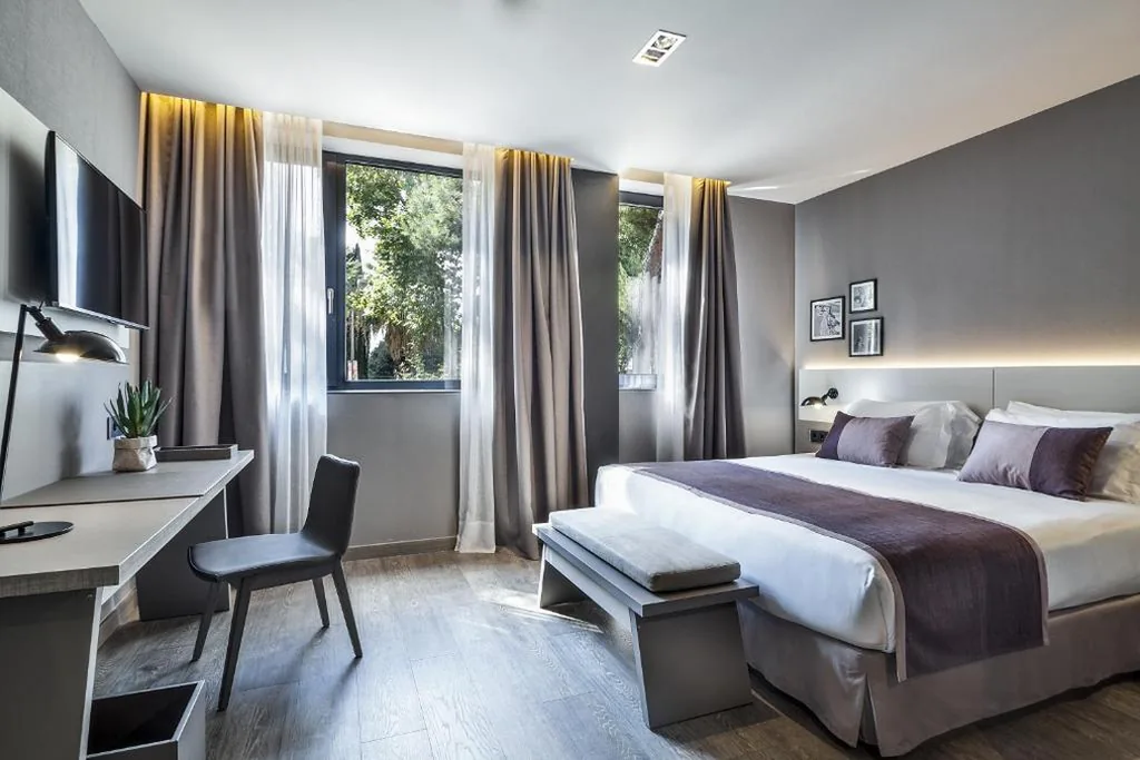 Chambre Double — Upper Diagonal