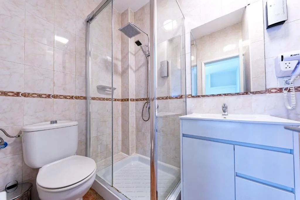 Doppelzimmer — Ura Hotels Boutique Gurea