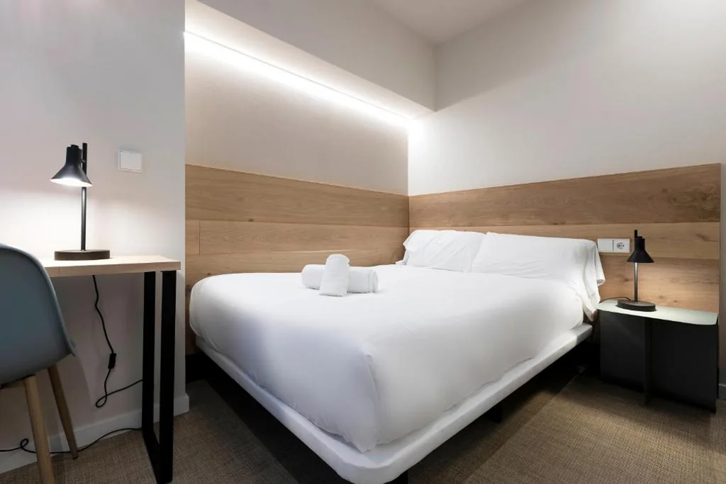 Kleine tweepersoonskamer — URBAIA ROOMS