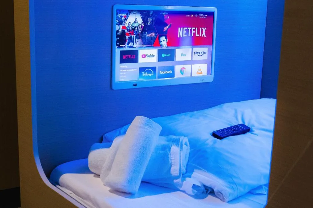 ダブルカプセル — Urban Cube Hostel Granada