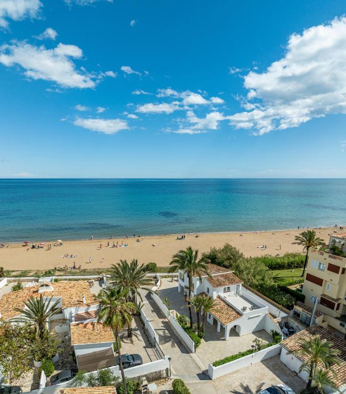 Urbanización El Oasis, 20 Villas en 1ª Línea Playa