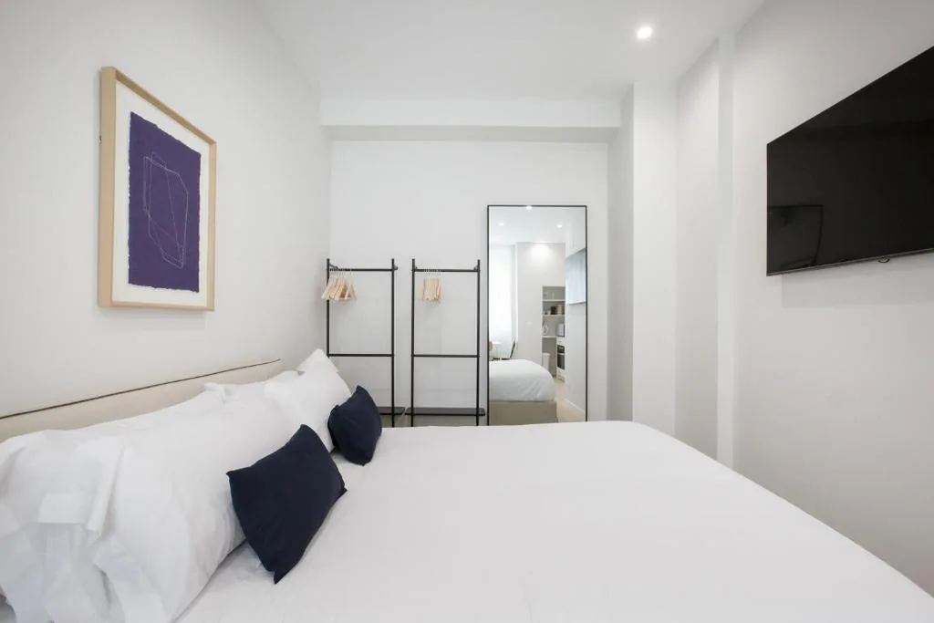 Apartamento Estudio con cama grande — Urbil Zumalacarregui