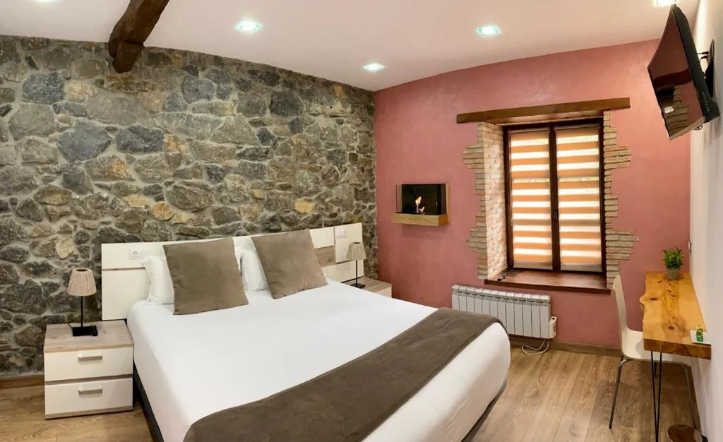 Chambre Double Standard - 1 ou 2 lits — Urdaibai Etxea