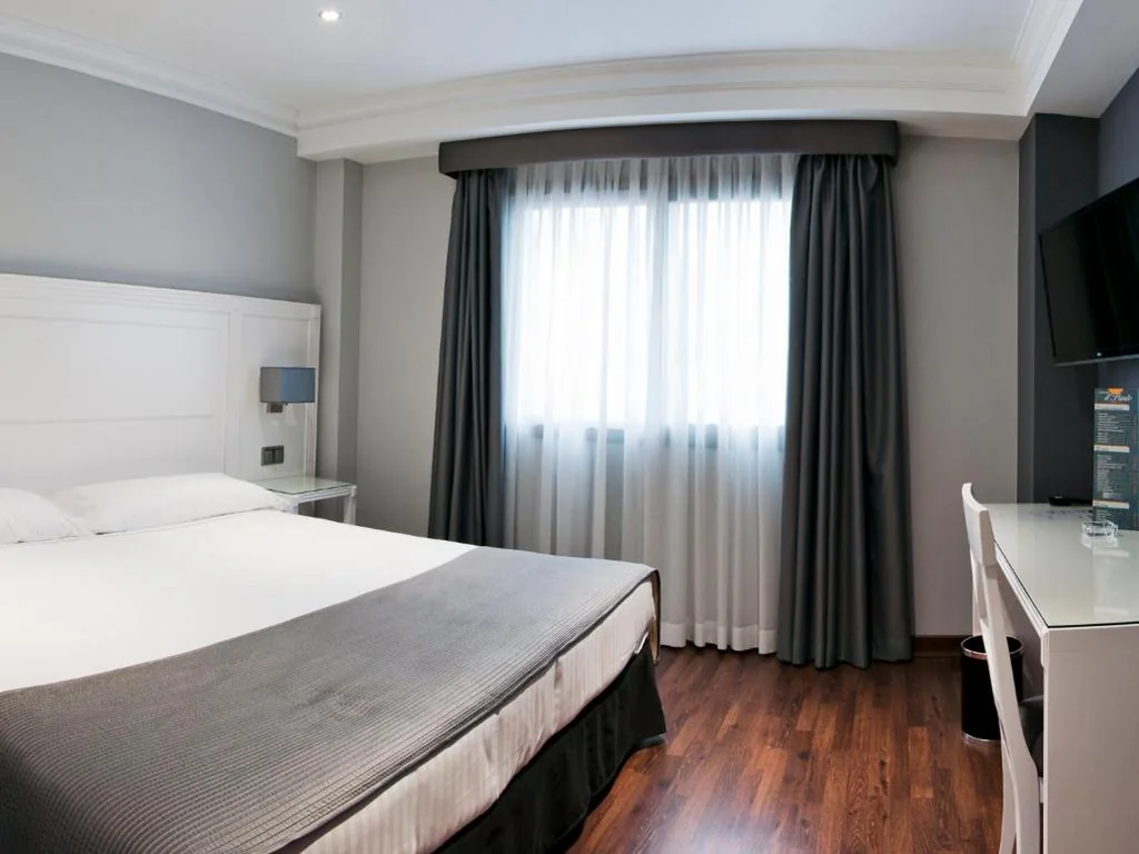 Habitación Doble - 1 o 2 camas — UVE Alcobendas
