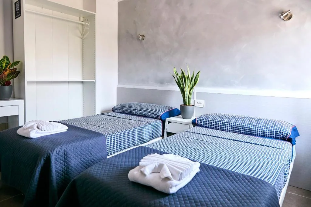 V Pension & Suites