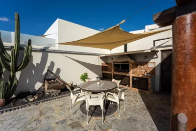 V PRINCESA. Piscina con piscina climatizada y BBQ — Foto 7