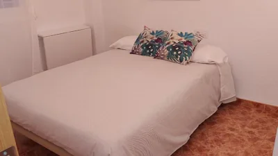 Valencia Centro andando y Playa malvarrosa tranvía — foto 10