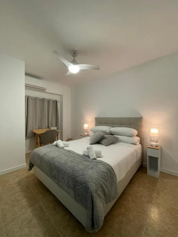 Habitación Doble con baño privado — Valentia Rooms - Baleares