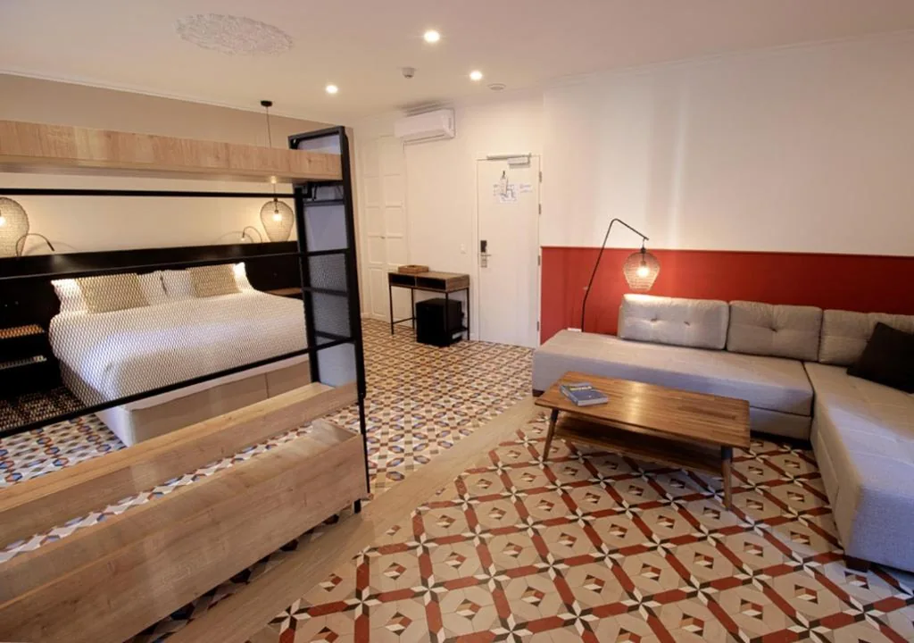 VALOLA Boutique Rooms