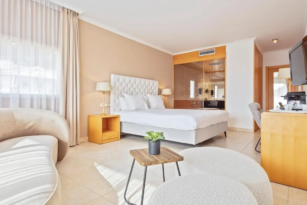Suite Junior con terraza — Van der Valk Hotel Barcarola