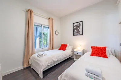 VB Velázquez 6BDR Villa Marina — photo 12