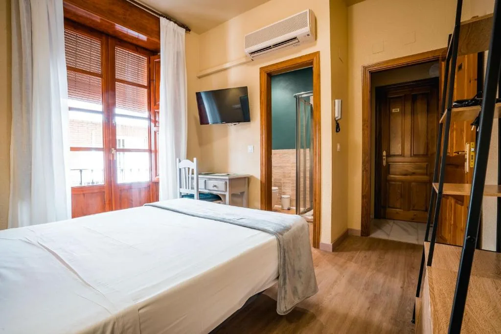 Tweepersoonskamer - 1 of 2 bedden — Veronica Centro