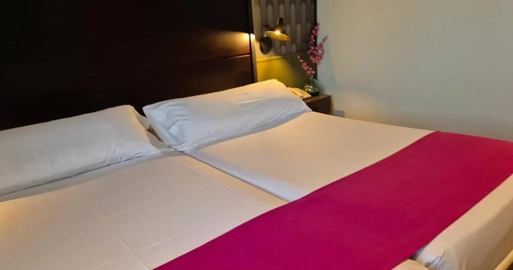 Quarto Familiar Triplo — Vértice Sevilla Aljarafe
