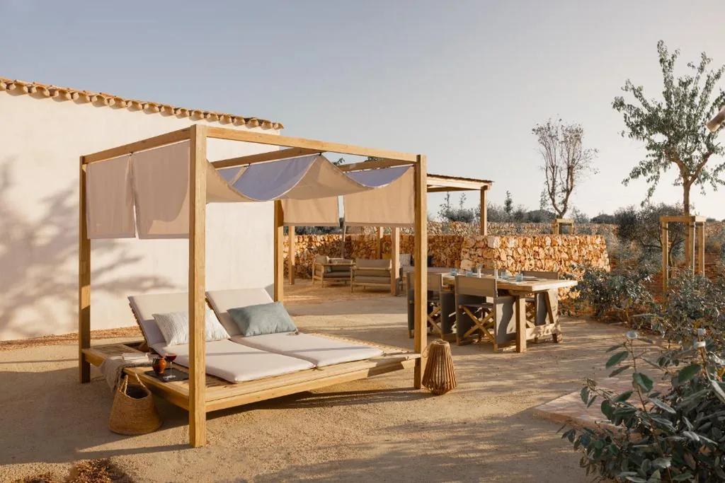 Suite Junior Sunset con vistas al jardín — Vestige Son Vell