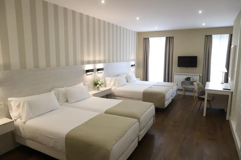 Habitación Familiar — VÍA XIX