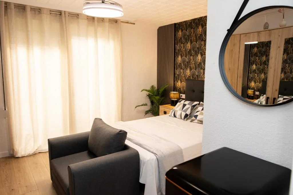 Chambre double avec balcon — Viceda Home