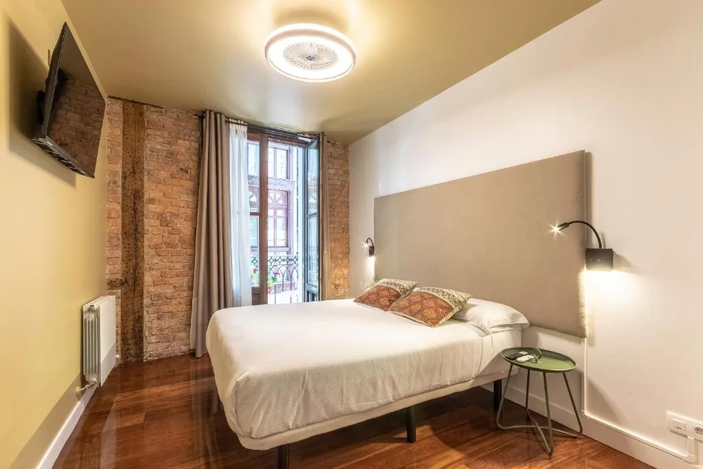 Habitación Doble con balcón exterior — Victorooms