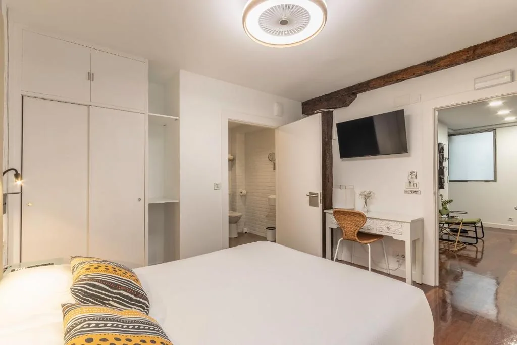 Habitación Doble con vistas al patio — Victorooms