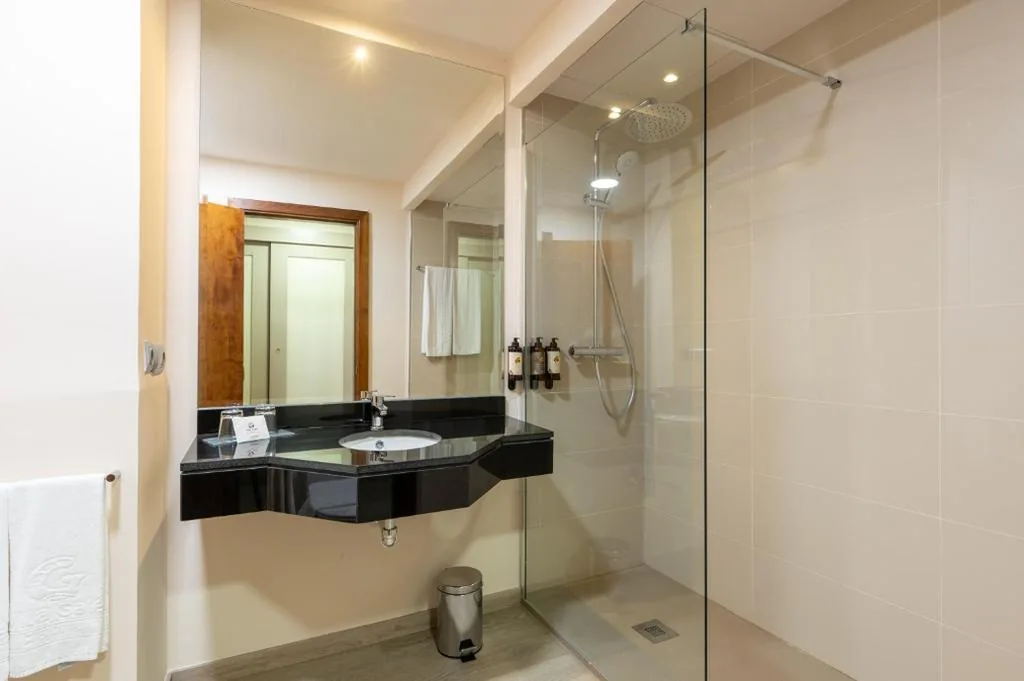 Chambre double avec vue latérale sur la mer - 1 ou 2 lits — Vila Gale Isla Canela