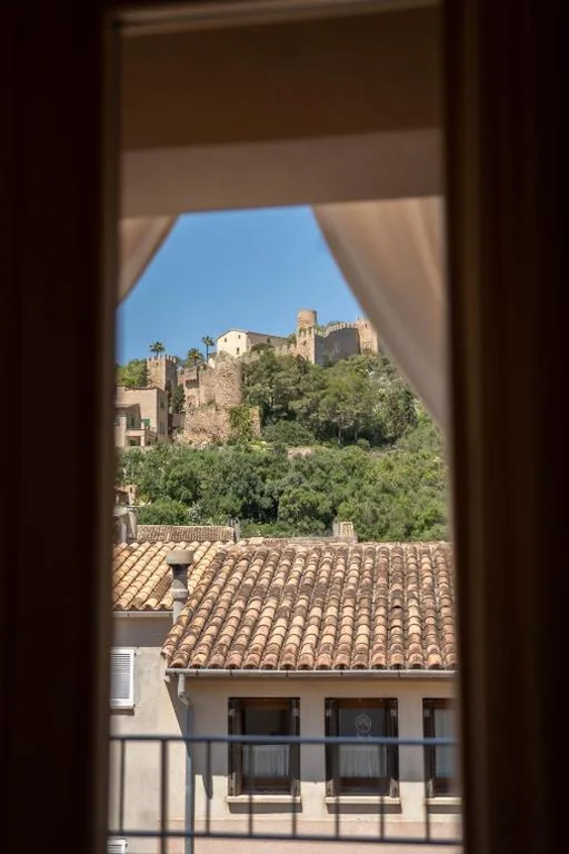 Quarto Duplo Deluxe com vista para o castelo — Vila Nova Suites & SPA - Adults only TI