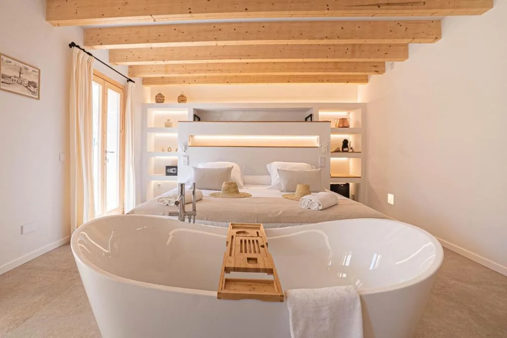 Suite Júnior com varanda — Vila Nova Suites & SPA - Adults only TI