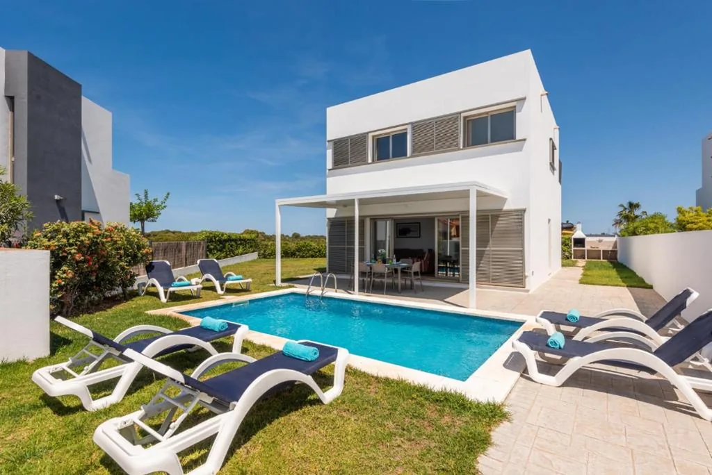 Villa con piscina privata — Villa 26