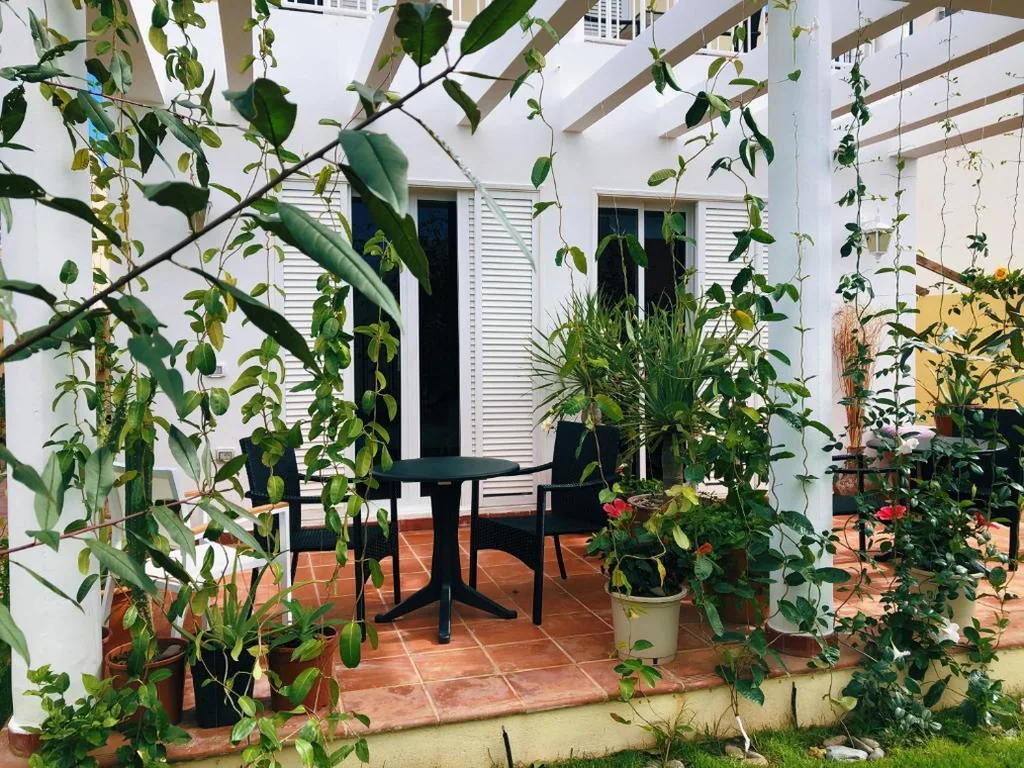 Quarto Duplo com casa de banho partilhada - 2 camas — Villa 8 Islas