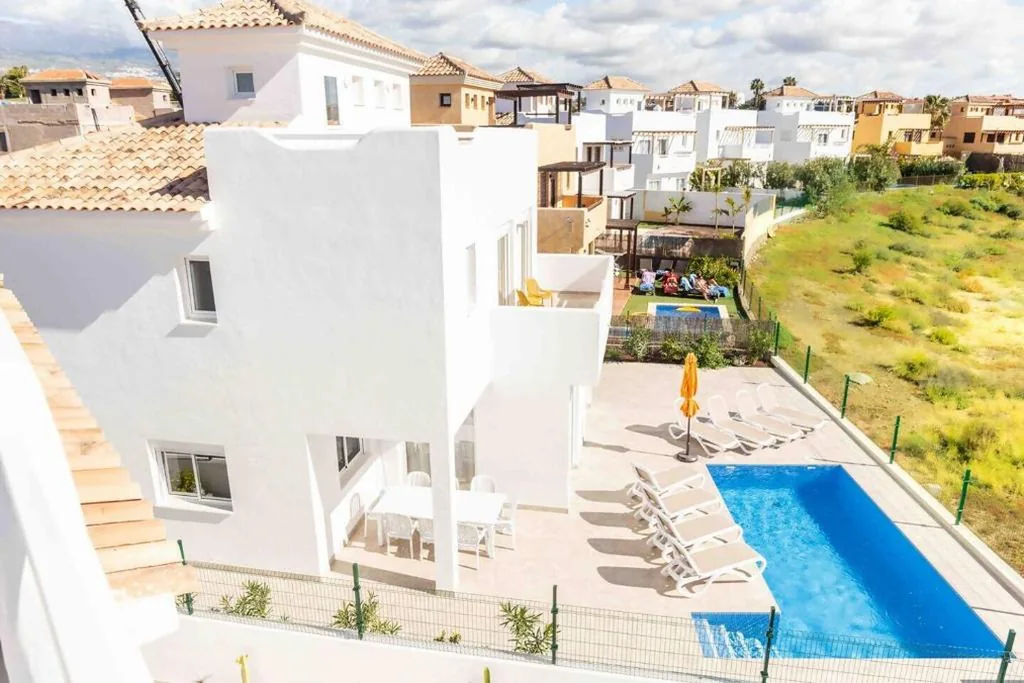Villa — Villa 9- Mister Nine