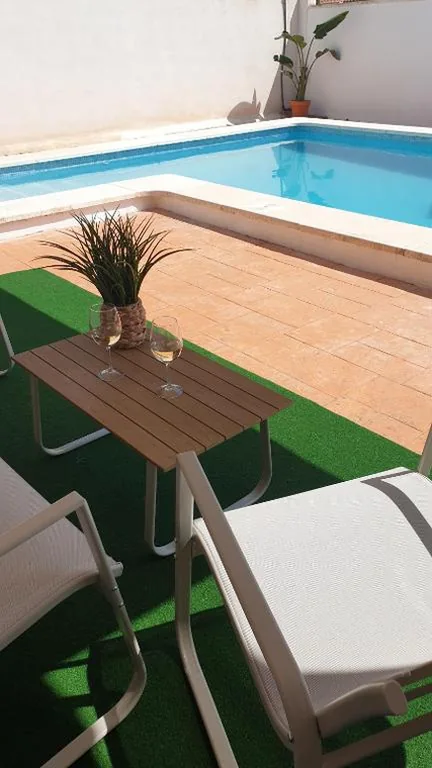 Villa con piscina privada — Villa a un paso de Valencia